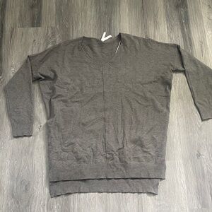 Dreamers V-Neck Gray Sweater